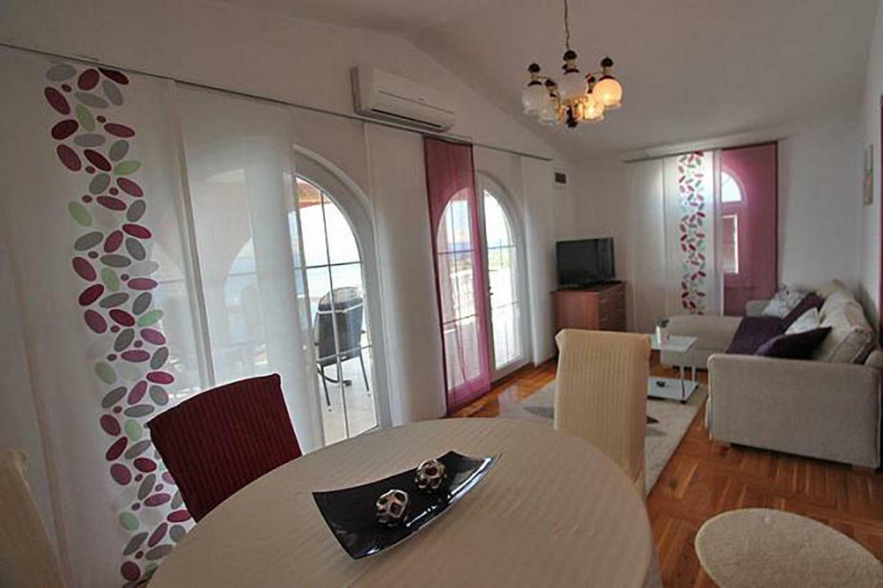 Villa Lilly เซซาริซา ภายนอก รูปภาพ